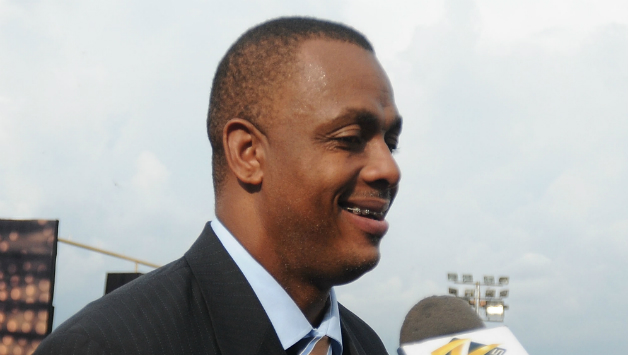 Courtney Walsh recently expressed his opinion on Eoin Morgan and Alex Hales pulling out of Bangladesh tour © Getty Images