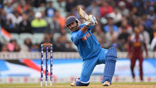 दिनेश कार्तिक अभी 35 रनों पर नबाद हैं © Getty Images