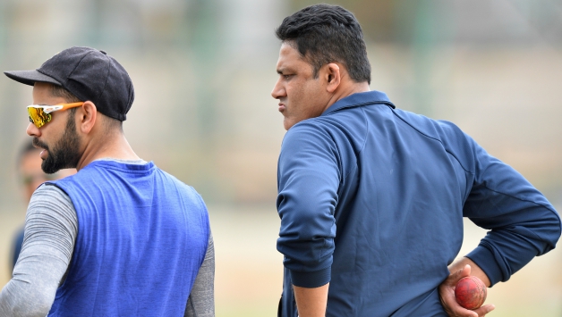 India coach Anil Kumble (right) and Virat Kohli (left) look upon during West Indies tour net session © AFP