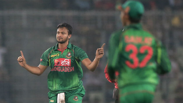 Shakib-al-Hasan's bowling will be the key for Bangladesh © AFP