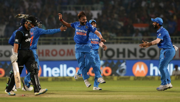 LIVE Cricket Score, India vs New Zealand, India vs New Zealand live score, ind vs nz 5th ODI, ind vs nz live score, india vs New Zealand live streaming, India Vs New Zealand Highlights, India Zealand Visakhapatnam
