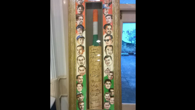 Signed bat of 18 Indian Test captains © Abhishek Kumar