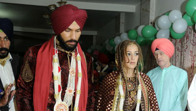 Yuvraj Singh and Hazel Keech during their wedding ceremony © Getty Images