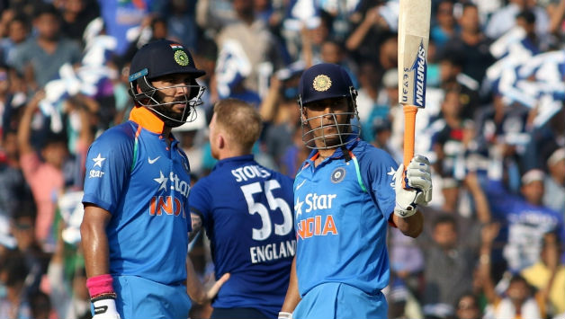 Yuvraj Singh and MS Dhoni took India to 381 for 6 after they came together at 25 for 3 © IANS
