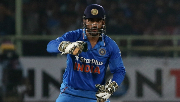 MS Dhoni (above) not being captain anymore will help both his batting and wicketkeeping, feels Sunil Gavaskar © IANS