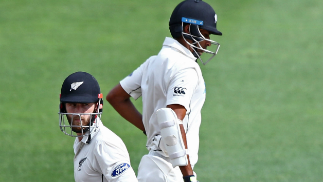 Kane Williamson and Jeet  Raval remained unbeaten on 80 and 75 at tea on Day Three © Getty Images