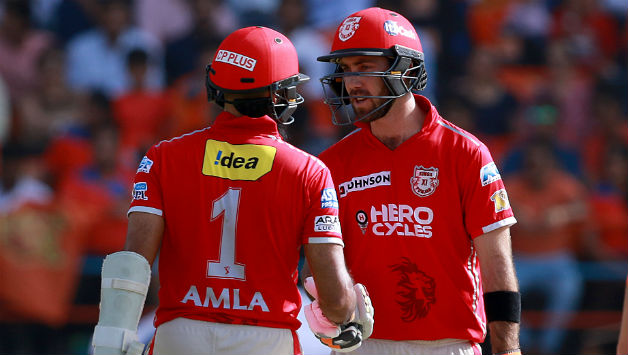 Hashim Amla (left) and Glenn Maxwell added 47 for the third wicket © BCCI