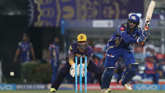 Saurabh Tiwary secured his first fifty of this season on maiden game for MI in IPL 10 © BCCI