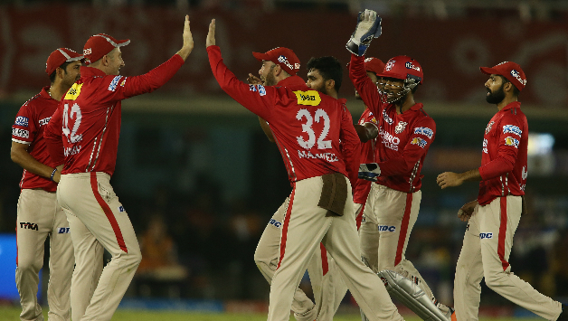 Kings XI Punjab celebrate the fall of Gautam Gambhir in clash vs Kolkata Knight Riders © BCCI