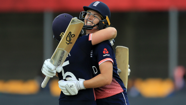 Natalie Sciver and Heather Knight stitched 213-run stand for third wicket against Pakistan © Getty Images