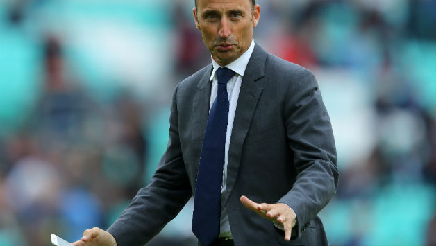 Nasser Hussain represented England from 1990 to 2004 © Getty Images