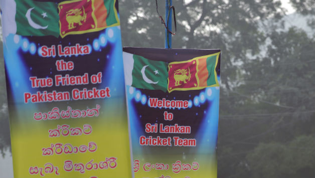 Banners at Lahore welcoming Sri Lankan team © AFP