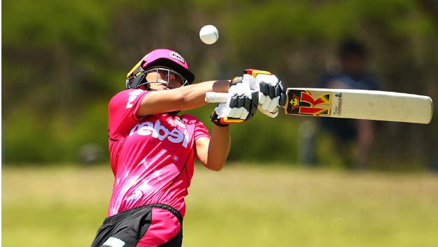 Gardner was hit during Sixers' third WBBL game © Getty Images