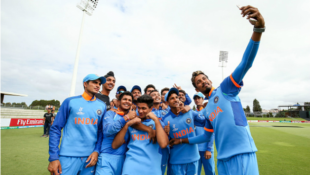 Team India celebrating victory over Australia with a selfie © Getty Images