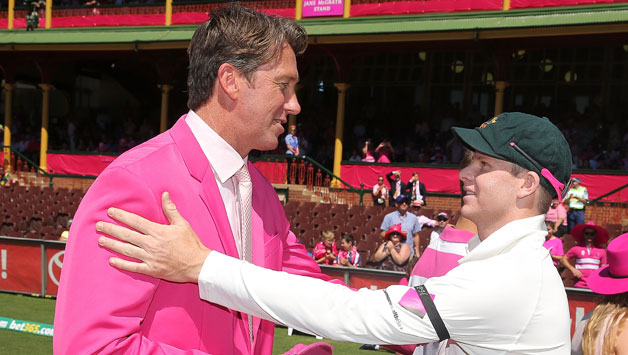 Glenn McGrath during a chat with Steven Smith in last year's Pink Test © Getty Images