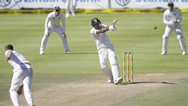 Hardik Pandya plays pull shot in Cape Town Test © AFP