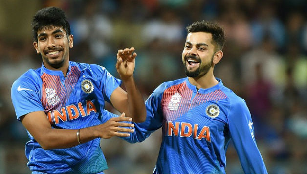 Jasprit Bumrah (l) with Virat Kohli (r) © Getty Images