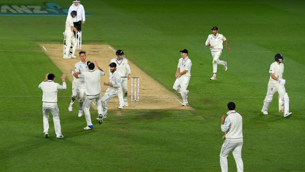 Joe Root walks off the field after being dismissed at stumps on Day 4 © Getty Images
