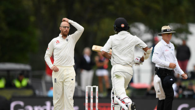 Jack Leach of England bowling to New Zealand batsmen on Day 4 © Getty Images