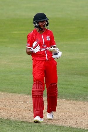 Harmanpreet Kaur erupts in joy after hitting the winning six © Getty Images